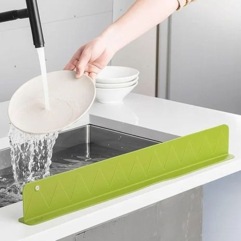 Silicone Kitchen Sink Splash Guard Anti-Splash Water Baffle